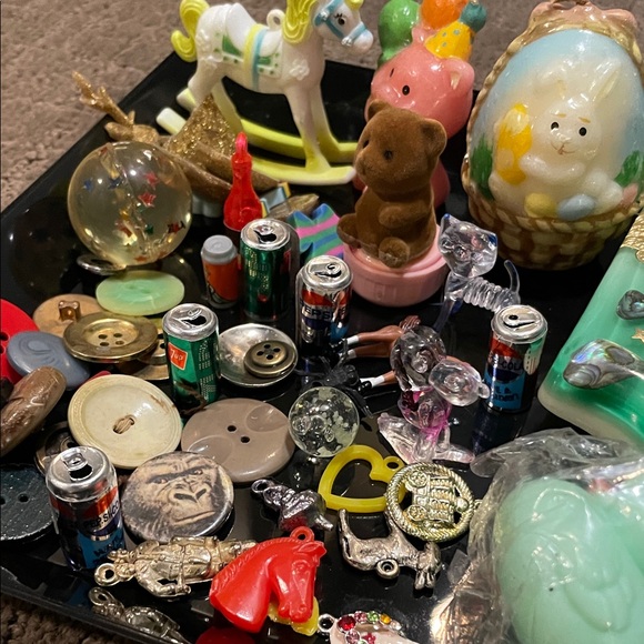 Vintage Plastic Toys Charms Junk Drawer LOT Bundle Mixed Goodies - Picture 6 of 6